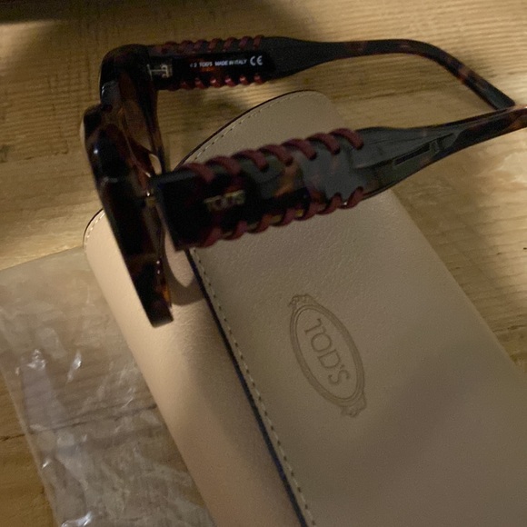 TOD’S 52mm Square Sunglasses - Picture 7 of 7